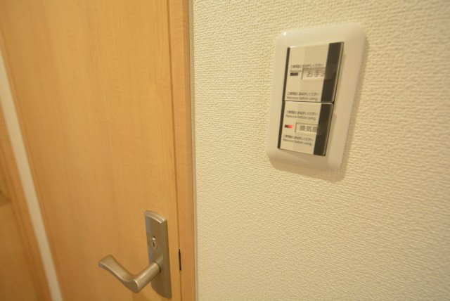 ラディエンス世田谷若林　604号室　扉