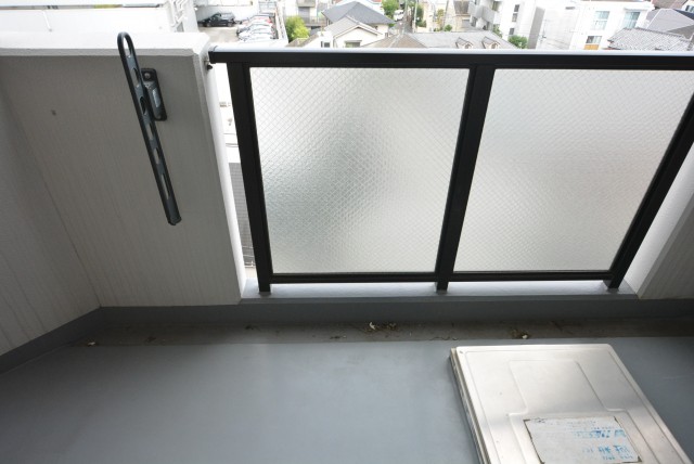 ラディエンス世田谷若林　604号室　バルコニー