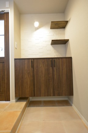 玉川コーポラス　207号室　玄関