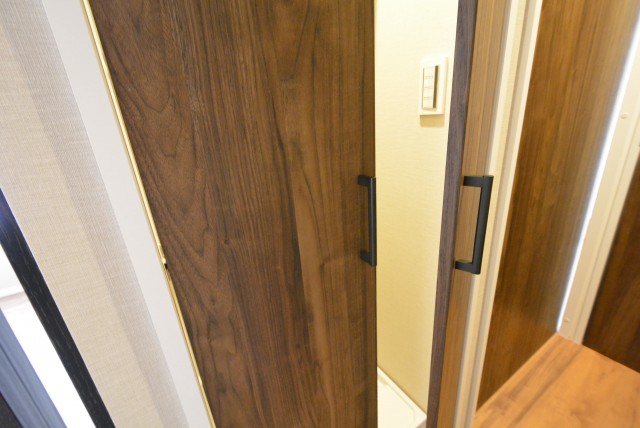 玉川コーポラス　207号室　扉