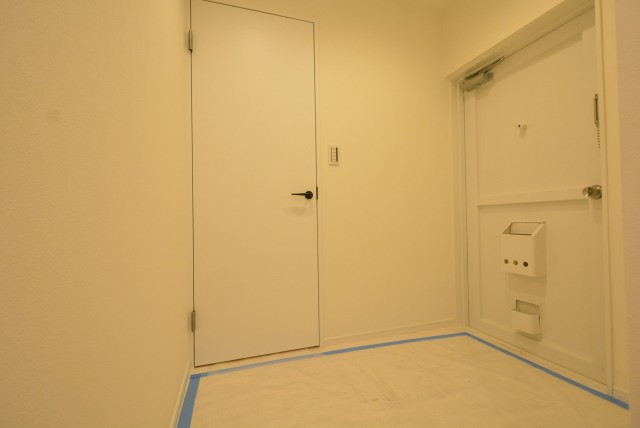 玉川コーポラス　708号室　玄関