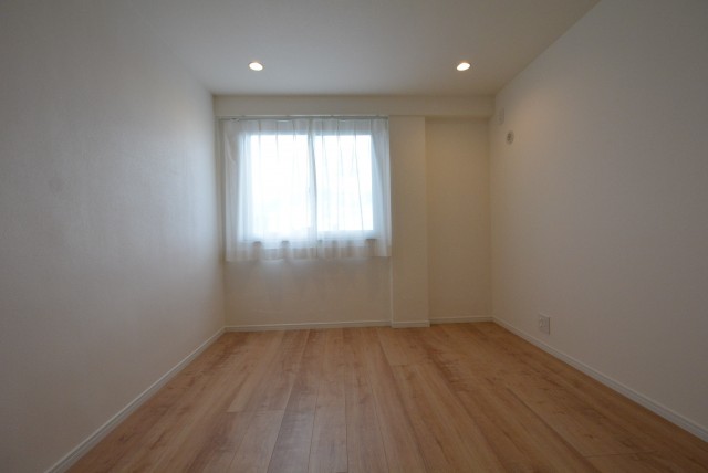 玉川コーポラス　708号室　洋室