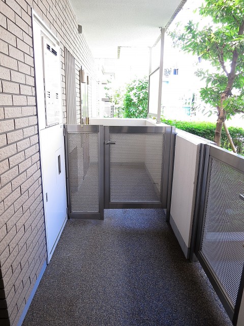 ランドステージ祐天寺　ポーチ