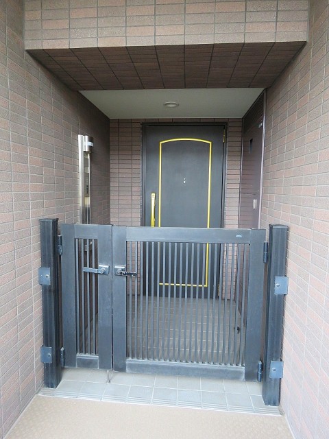 グランド・ガーラ用賀　玄関