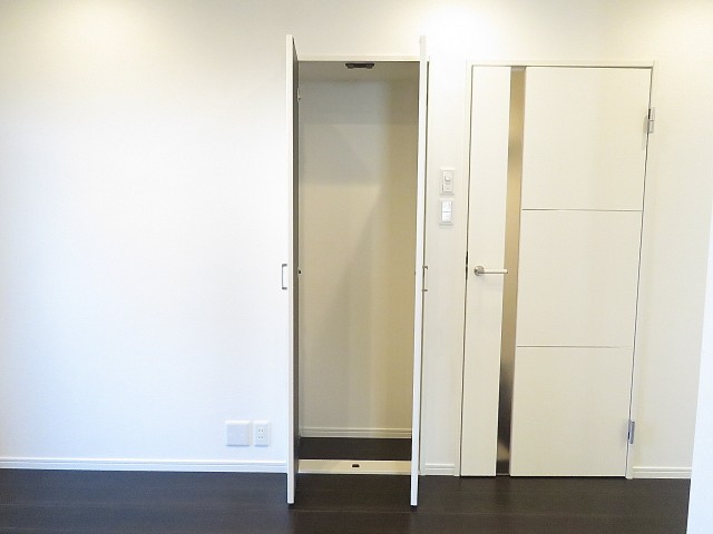 朝日シティパリオ高輪台A館　ダイニングキッチン収納