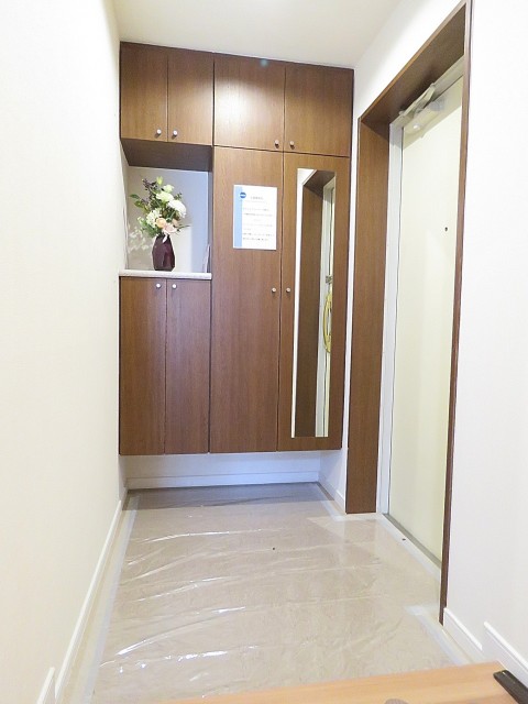 グランド・ガーラ用賀　玄関ホール