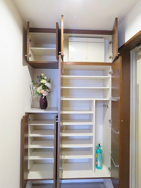 グランド・ガーラ用賀　シューズBOX