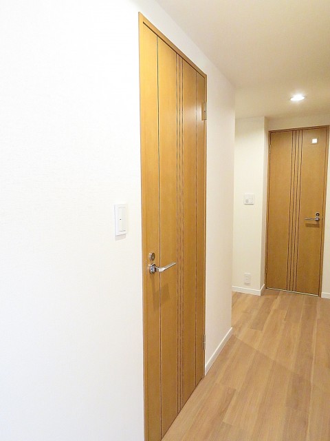 グランド・ガーラ用賀　洗面室扉