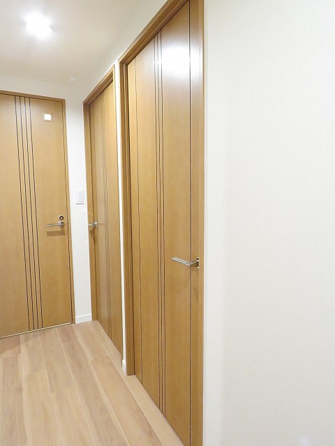 グランド・ガーラ用賀　洋室扉