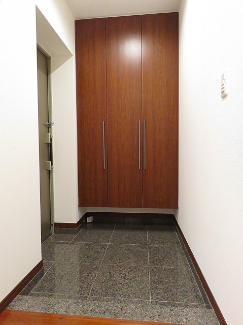 ジェイパーク上池台　玄関ホール