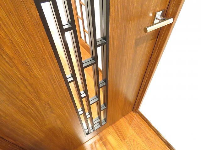 ジェイパーク上池台　LD扉