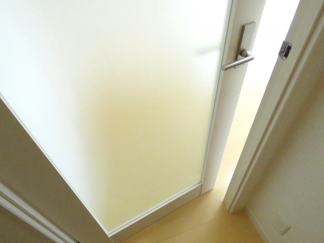 松濤マンション　洋室扉