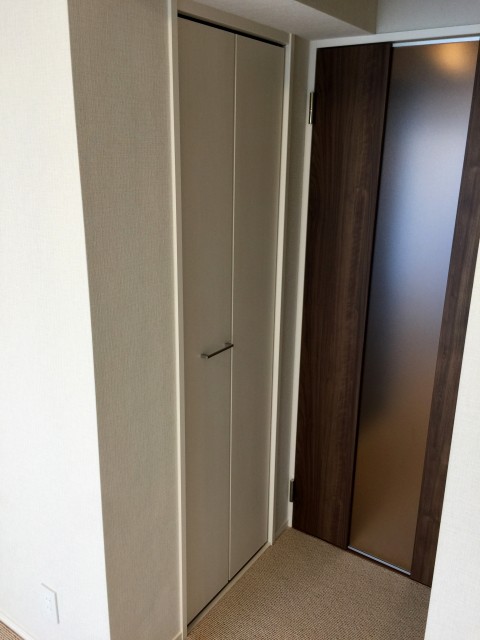 クレール桜新町　リビングダイニング収納