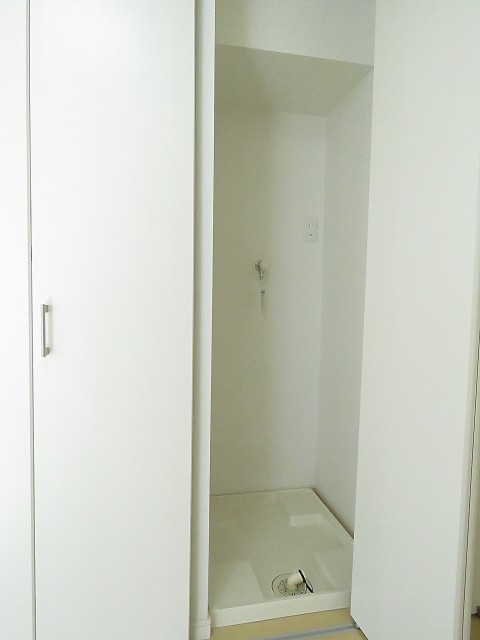 松濤マンション　洗濯機置き場