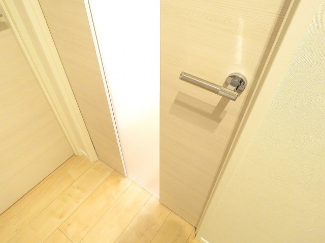 GSハイム太子堂　LDK扉