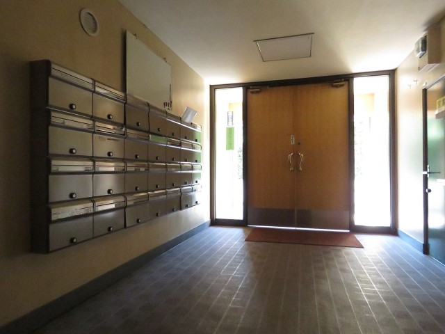 松濤マンション　エントランスホール