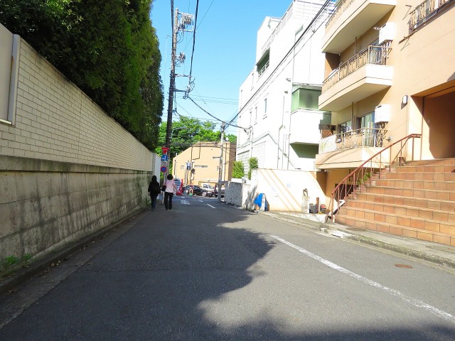 松濤マンション　前面道路