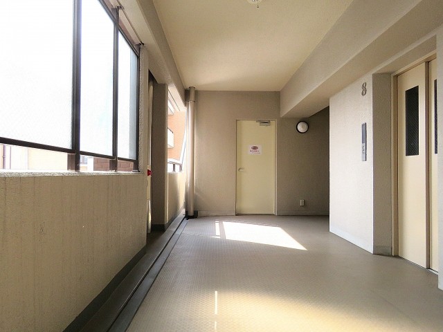 ダイアパレスシェルトワレ目黒　共用廊下