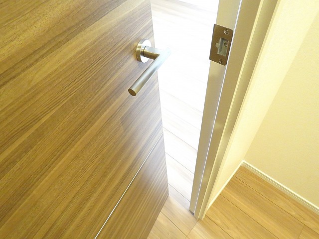 銀座永谷タウンプラザ　洋室扉