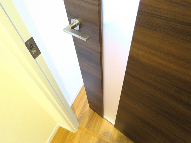 ライオンズマンション大森　ダイニングキッチン扉