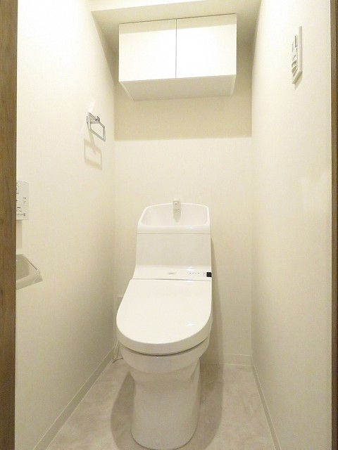 クレードル都立大　ウォシュレット付きトイレ