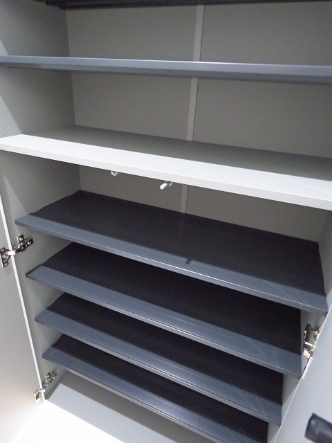 ニューお茶の水　シューズBOX