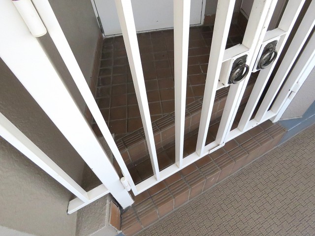 クレードル都立大　ポーチ付き