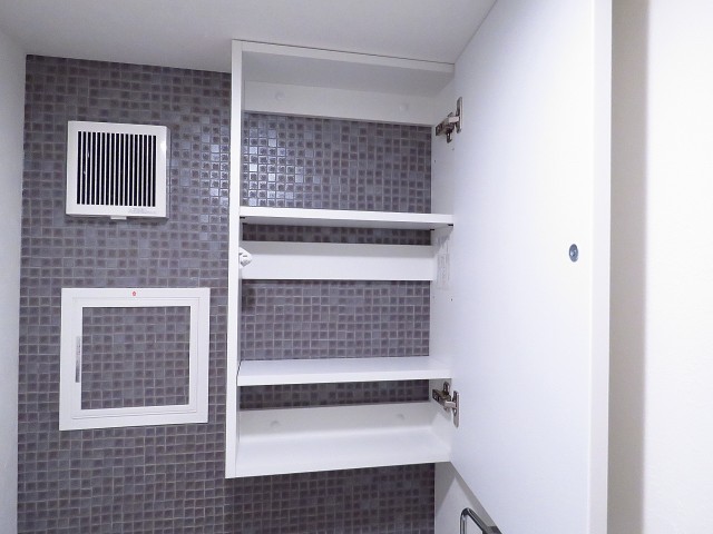 ニューお茶の水　トイレ収納