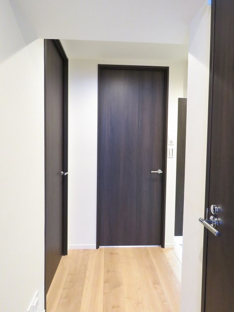 ハウス三軒茶屋　洋室扉