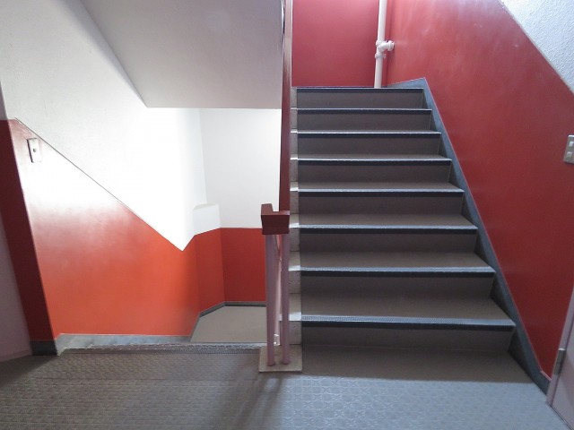 藤ビル　共用階段