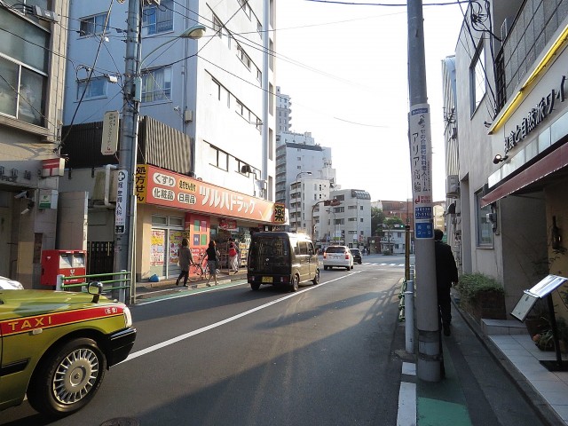 藤ビル　前面道路