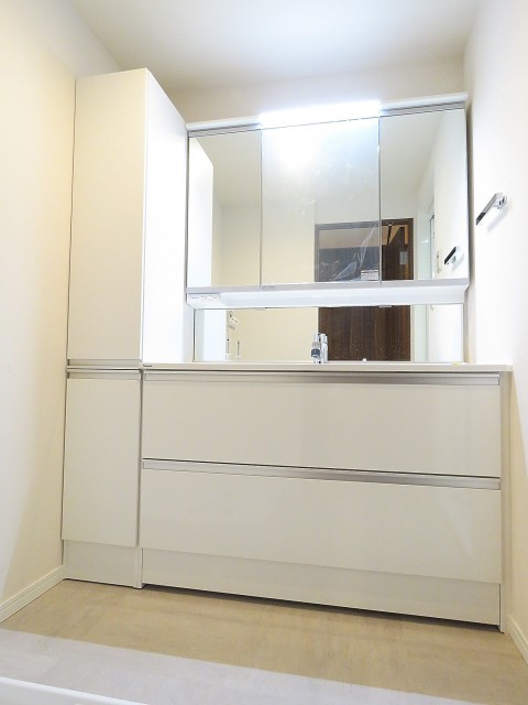 島津山ヒルズ　洗面化粧台