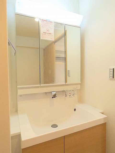 ライオンズマンション学芸大学　洗面化粧台