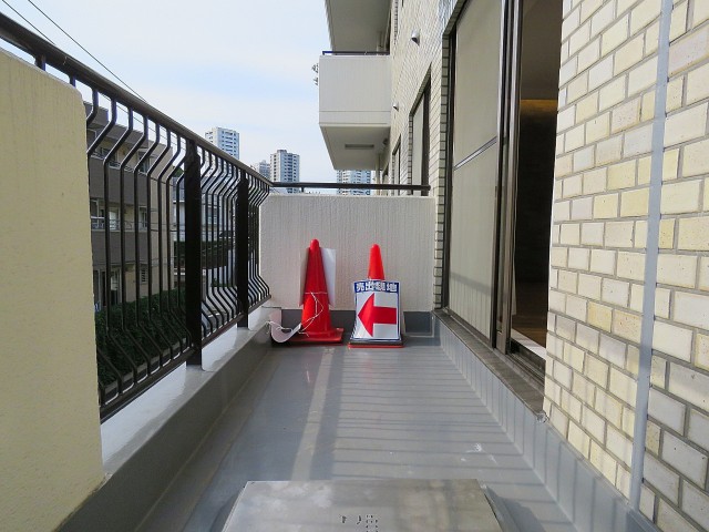 島津山ヒルズ　バルコニー