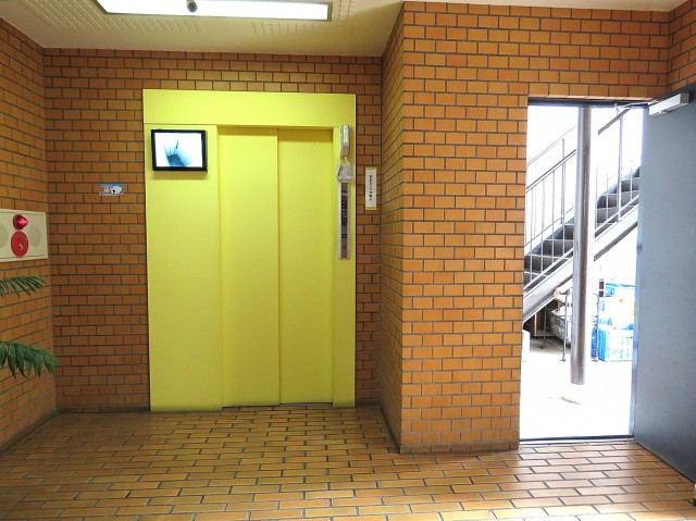 祖師谷大蔵サマリヤマンション　エレベーター