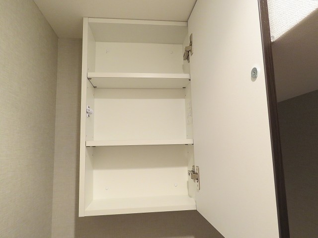 グリーンキャピタル第二笹塚　トイレ収納