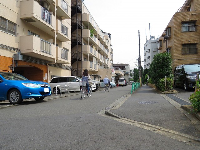 祖師谷大蔵サマリヤマンション　前面道路