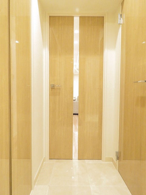 日商岩井桜新町マンション　LDK扉