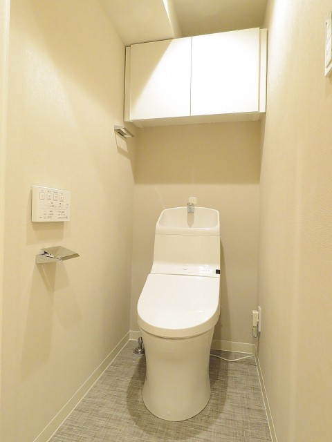 日商岩井桜新町マンション　トイレ