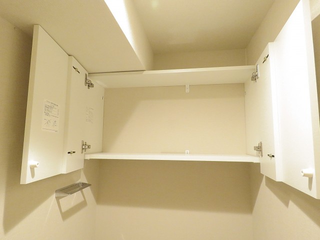 日商岩井桜新町マンション　吊戸棚