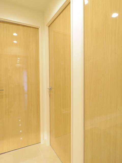 日商岩井桜新町マンション　洋室扉