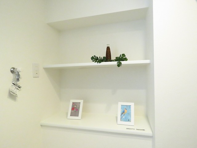 西五反田コープ　洗濯機置場横の棚