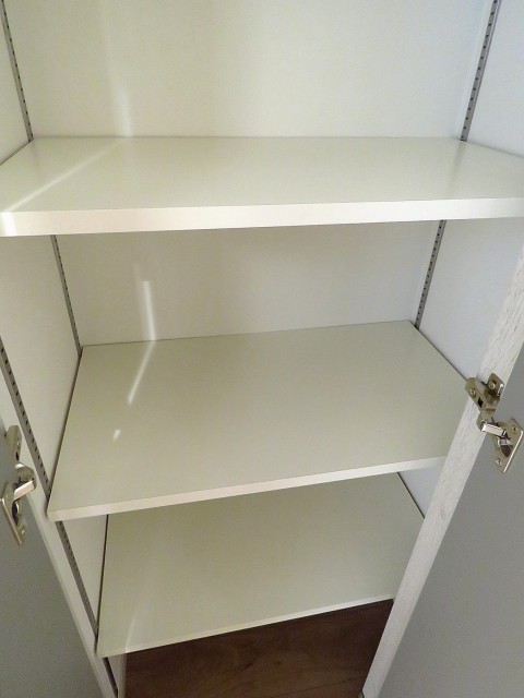 西五反田コープ　廊下収納