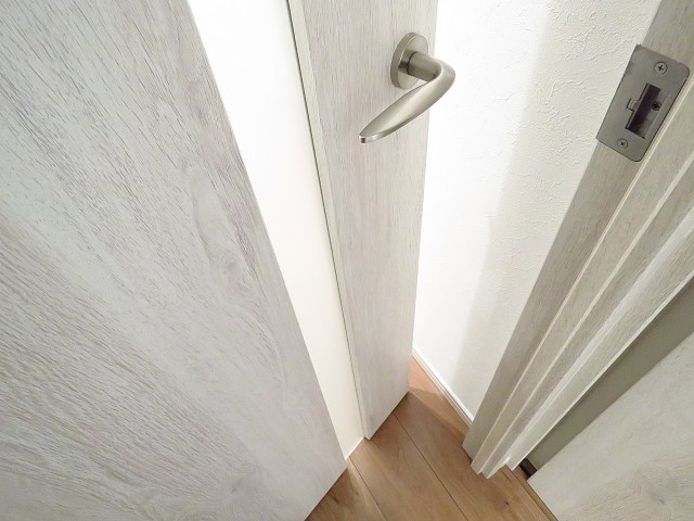 西五反田コープ　LDK扉