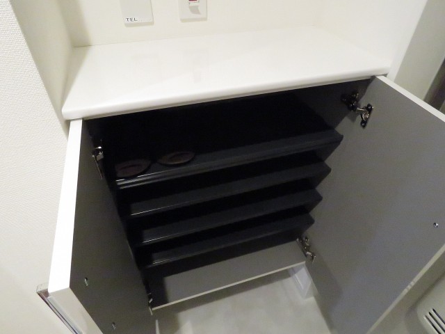 上町マンション　シューズBOX
