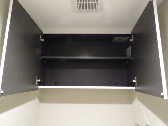 上町マンション　トイレ収納