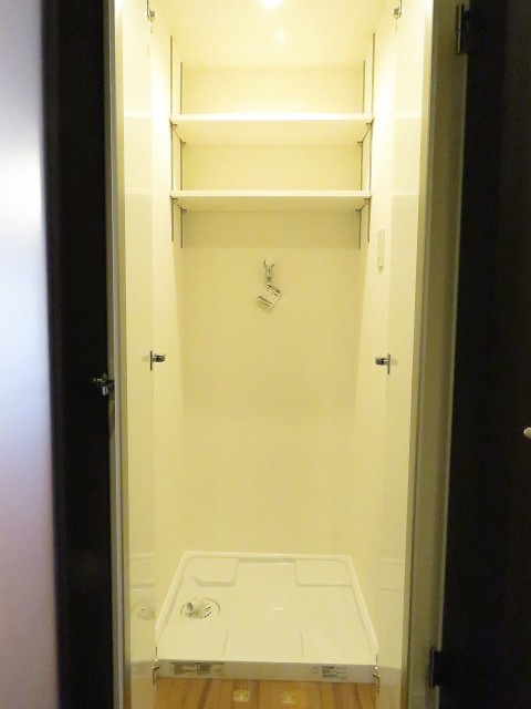 上町マンション　洗濯機置場