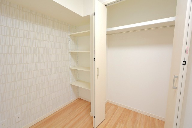 インペリアル常盤松 洋室２