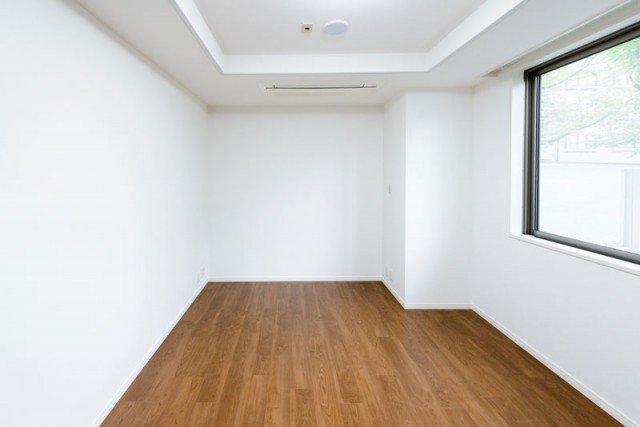 用賀パークハイム 　洋室２