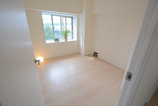 中銀桜新町マンシオン 洋室4.8帖